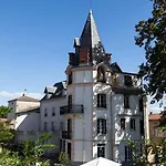 Alojamento de Acomodação e Pequeno-almoço Château Les 4 Saisons 3*