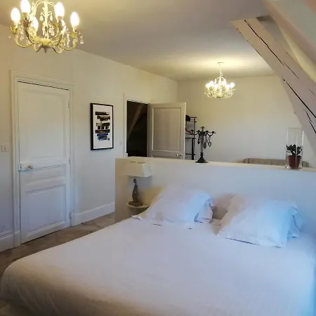 Chateau Les 4 Saisons 3*