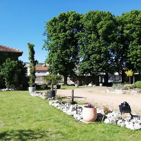 Chateau Les 4 Saisons Bed & Breakfast Saint-Cirgues-sur-Couze