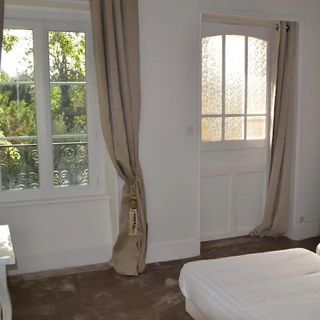 Nocleg ze śniadaniem Chateau Les 4 Saisons
