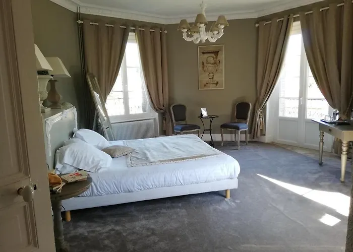 Chateau Les 4 Saisons 3*