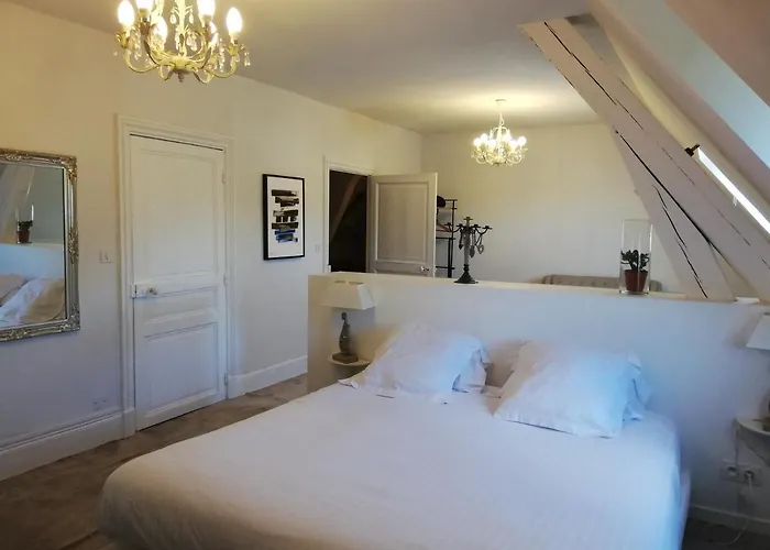 Chateau Les 4 Saisons 3*