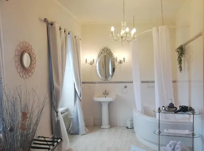 Chateau Les 4 Saisons Bed & Breakfast Saint-Cirgues-sur-Couze