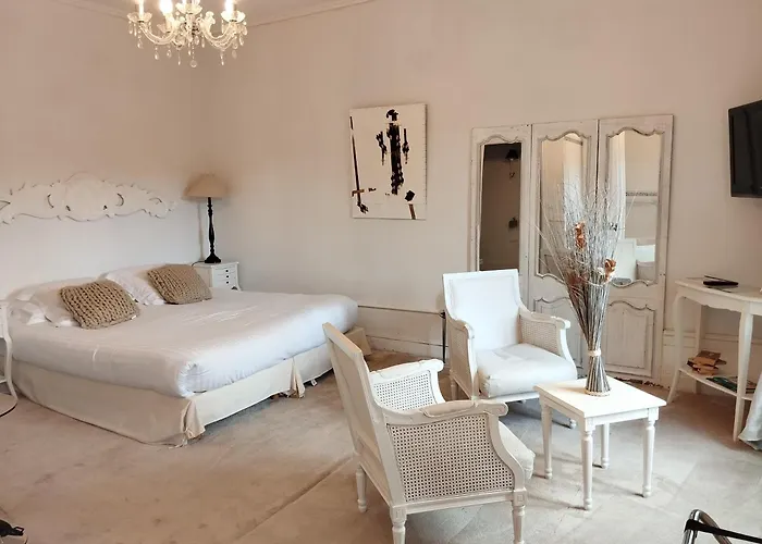 Chateau Les 4 Saisons 3* Saint-Cirgues-sur-Couze