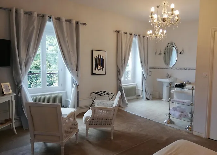 Chateau Les 4 Saisons Oda ve Kahvaltı Saint-Cirgues-sur-Couze