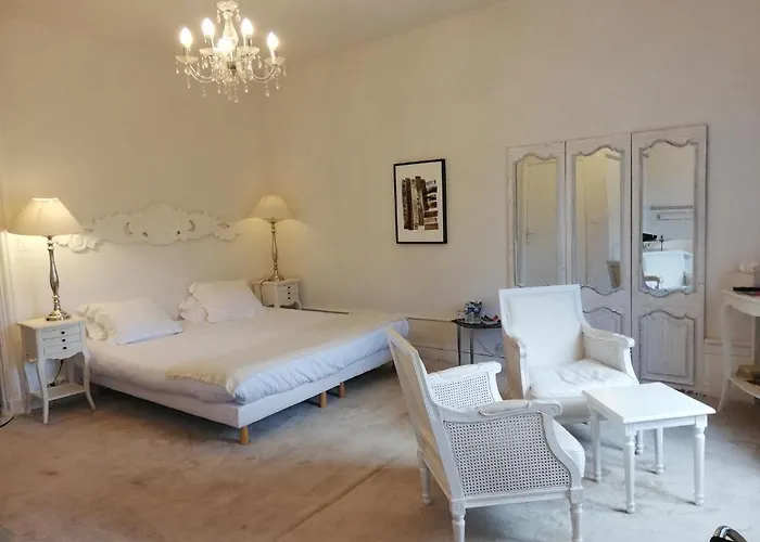 Chateau Les 4 Saisons 3* Saint-Cirgues-sur-Couze